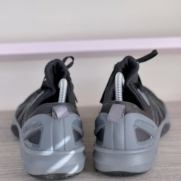 Nike Air Training Athletic Mens 7.5/Womens 9 - Picture 2 of 5
